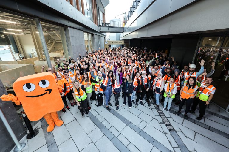 Amazon’un Türkiye’deki ilk lojistik üssü açıldı / 100 milyon dolarlık yatırım