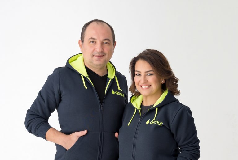 Armut İtalyan rakibini satın aldı