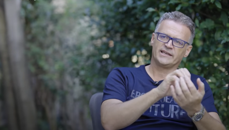 Bir telefonla kariyeri değişti / Gurbetçi ailenin çocuğu İrfan Buz’un hikayesi