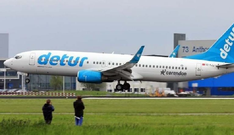 Detur resmen iflas etti