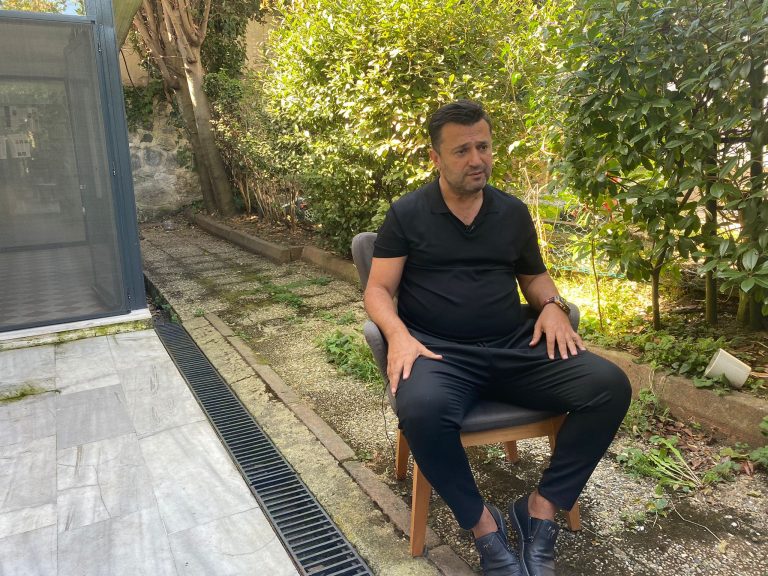 Arkama Alexleri alır gezerdim / Güreşten gol krallığına Bülent Uygun