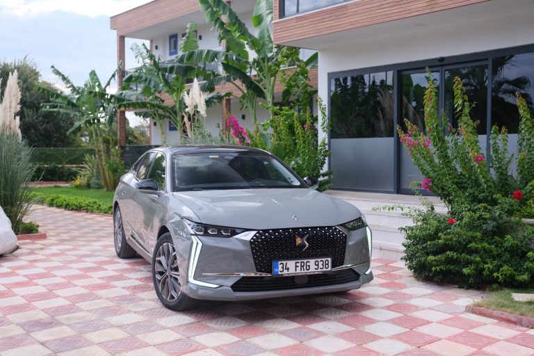 Yeni DS 4 Türkiye’de satışa çıktı