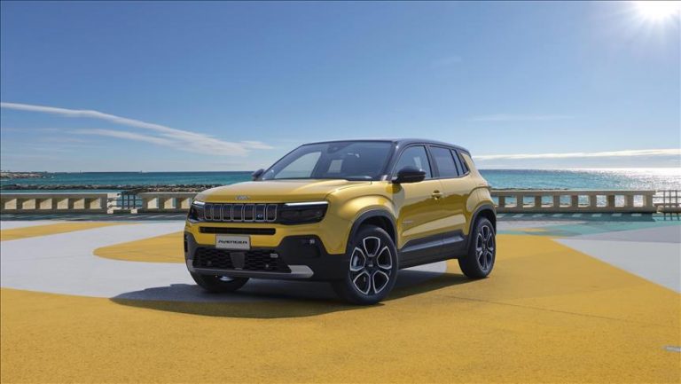 Tamamen elektrikli ilk Jeep, “Avenger” Paris’te tanıtıldı