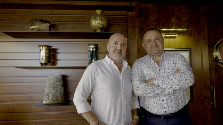 İki memur çocuğunun dünya devine dönüşen hikayesi