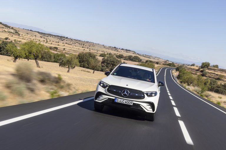 Yeni Mercedes-Benz GLC, Türkiye’de satışa sunuldu