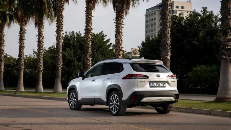 Toyota’nın yeni SUV’u 835 bin liraya Türkiye’de