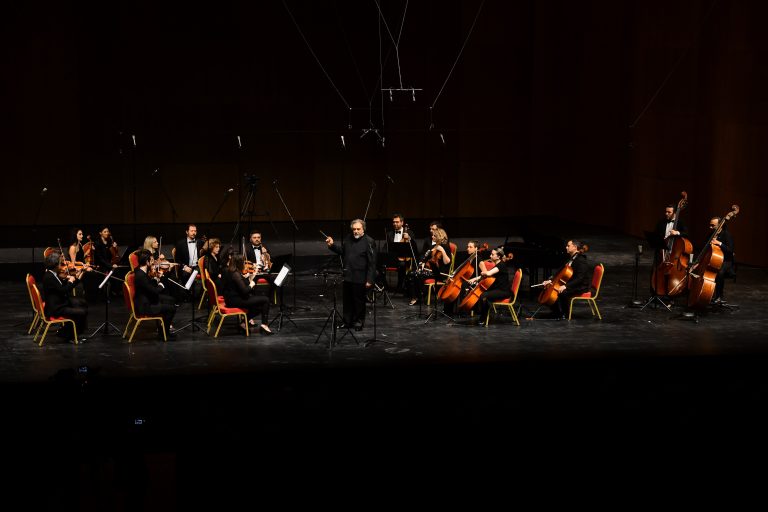 Nef Filarmoni Orkestrası, dünyaca ünlü sanatçılarla aynı sahnede buluştu