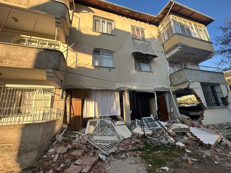 Sigorta şirketleri hasar ödemelerine başladı