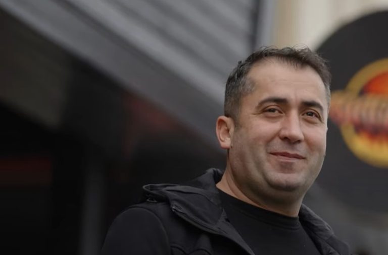 13 yaşında iki şişle kokoreççiliğe başlayan Aslanboğa’nın hikayesi