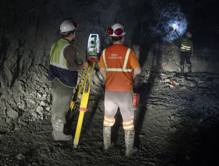 CVK Maden halka arz büyüklüğü 882 milyon lira oldu