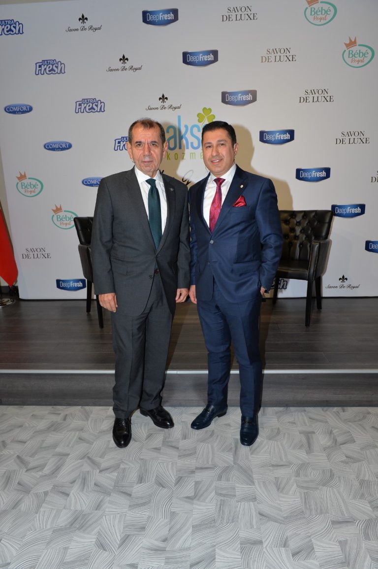 Aksan Kozmetik Sanat ve Sanayi Söyleşi Günü’ne Dursun Özbek katıldı