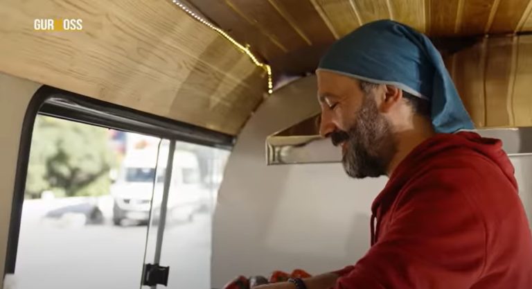 Köftesinin sosu ile meşhur oldu / Bay Köfte’nin hikayesi