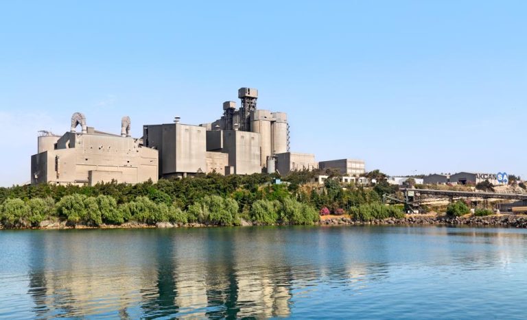 Akçansa Çanakkale Fabrikası ‘Kaynakların Sorumlu Kullanımı Sertifikası’nı altın seviyede yeniledi