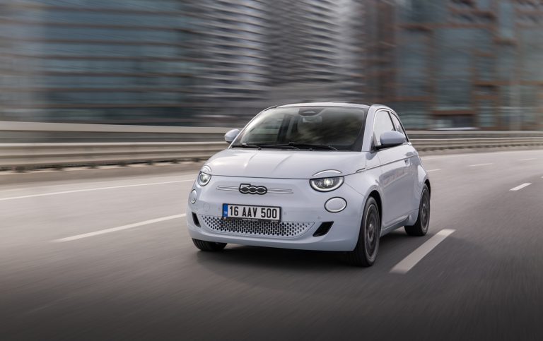 Elektrikli otomobilin lideri Fiat 500e
