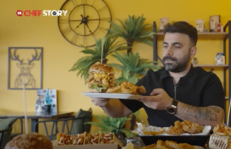 Amerikan devlerine rakip olan tavukçu / 18m2’den 100 şubeye