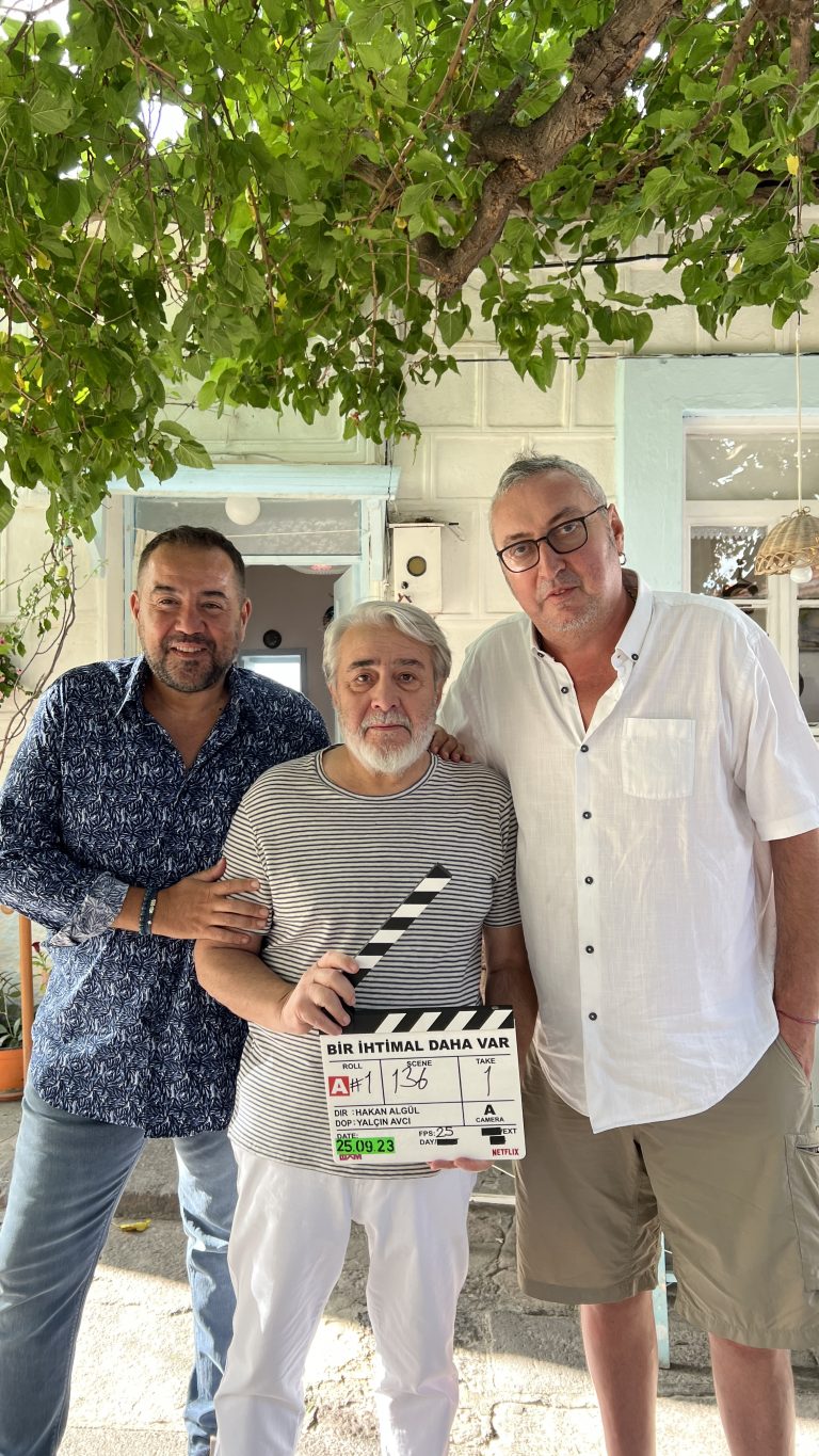 Ata Demirer’in Netflik’teki yeni dizisi ‘Bir ihtimal daha var’ sete çıktı