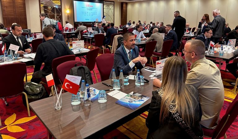 Körfez ülkeleri Türk çelik sektörünün rakibi oldu 