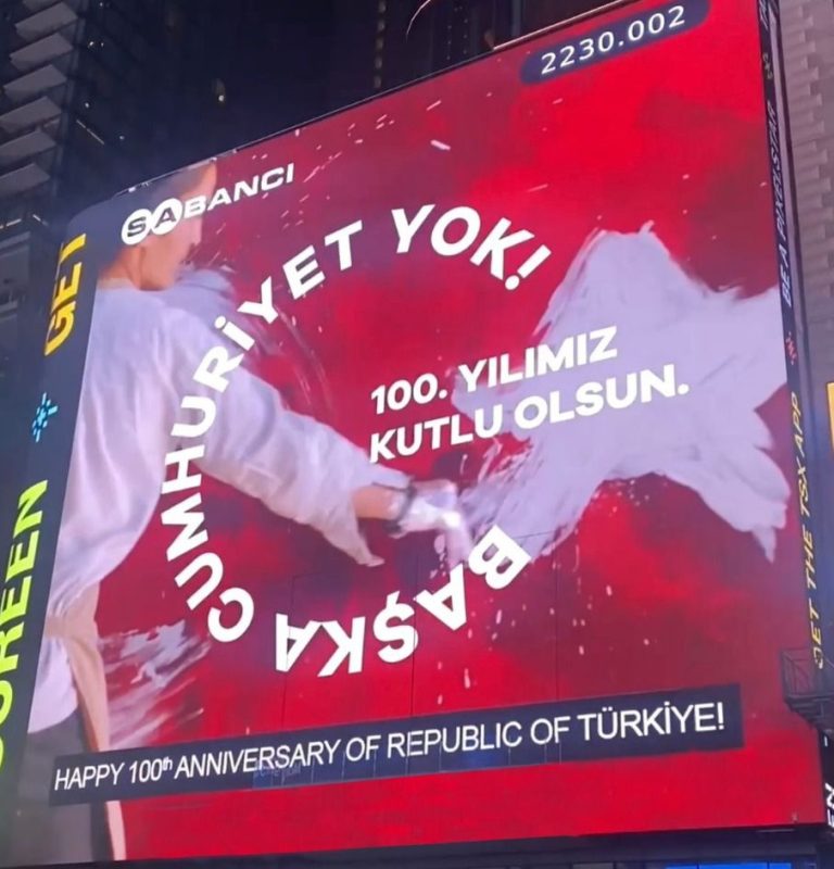 Sabancı, Cumhuriyet’in 100’üncü yılınıncoşkusunu Times Meydanı’na taşıdı