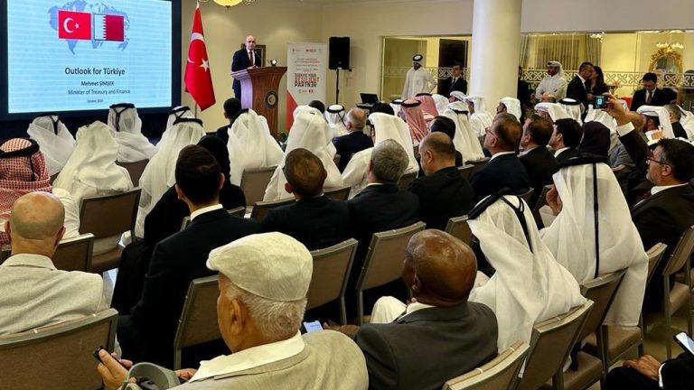 Bakan Şimşek Körfez’de yatırımcılara Türkiye fırsatlarını anlattı