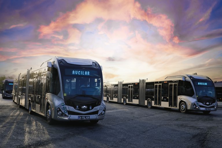 Metrobüste yolcu rekoru kırıldı