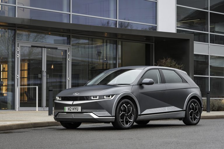 Hyundai IONIQ 5 Advance’i Türkiye’de satışa sundu