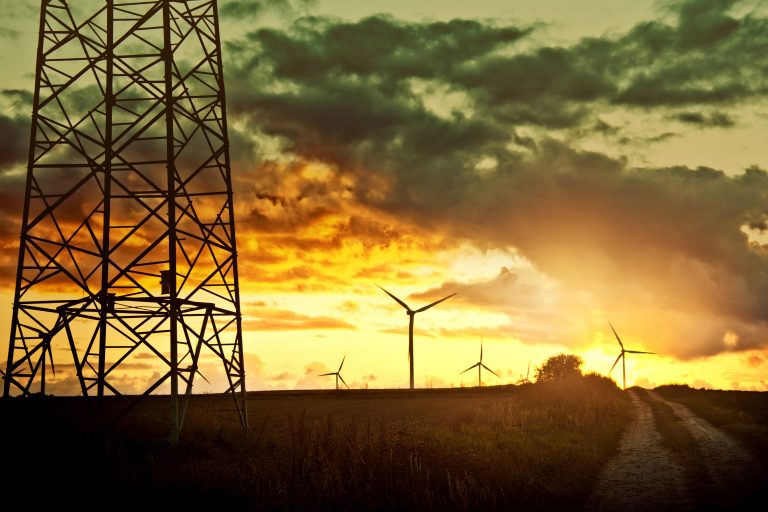 Küresel enerji yatırımları ilk kez 3 trilyon doları aşacak