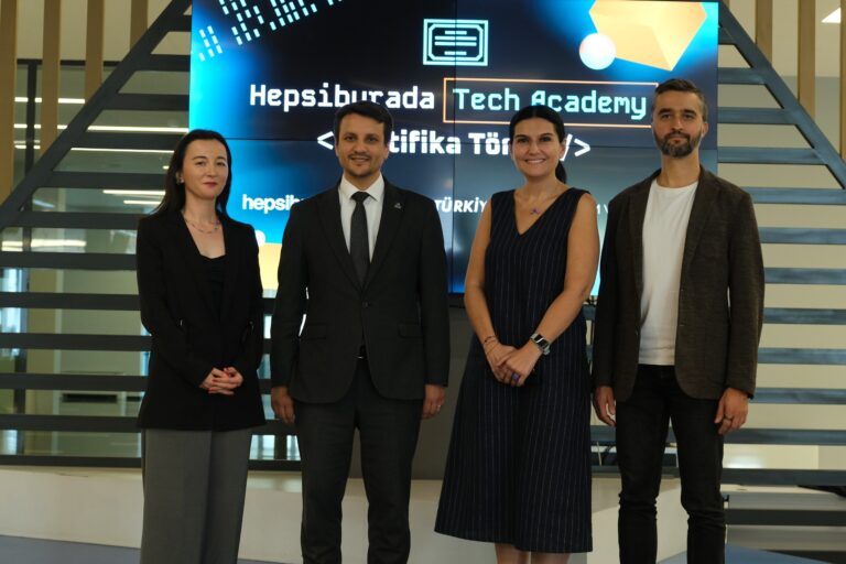Geleceğin teknoloji liderlerine Hepsiburada ve 42 Türkiye iş birliğiyle staj imkanı