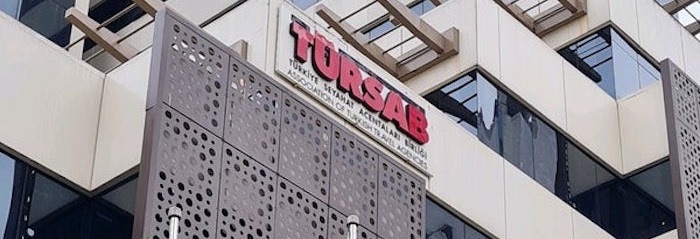 Turizm Bakanı Ersoy ile TÜRSAB’ın tartışması büyüyor