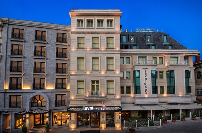İstanbul’un sıfır noktasında tarihi otel yatırımı