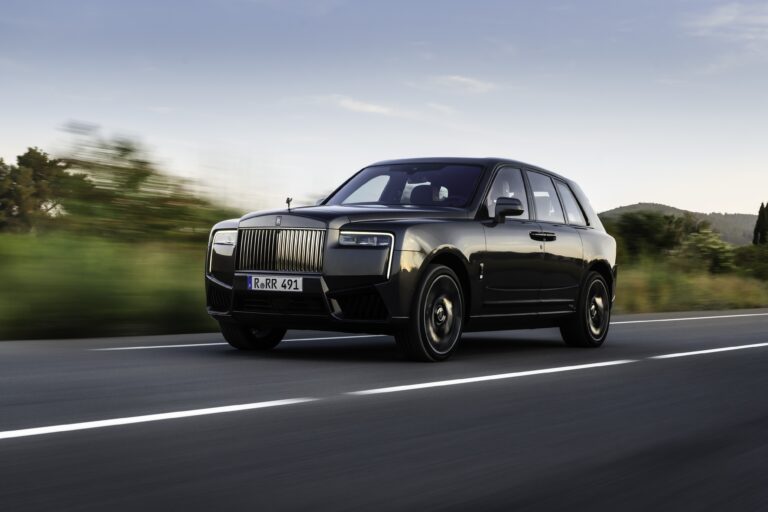 Rolls-Royce’un yeni SUV’u Türkiye’de