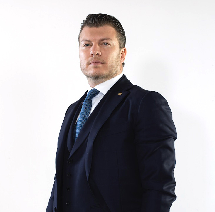 Kadir Cenk Ulukartal Kimdir?