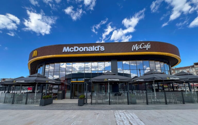 McDonald’s Türkiye’den istihdam seferberliği:  2 bin kişiyi işe alacak!