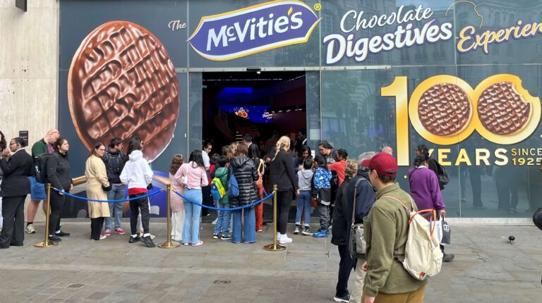 McVitie’s Çikolatalı Digestives 100’üncü yılını kutladı