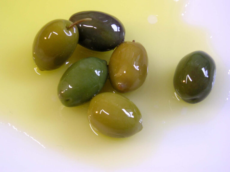 Sofralık zeytin ihracatı 250 milyona doğru koşuyor