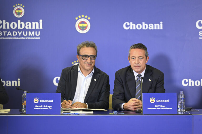 Fenerbahçe ve Chobani arasındaki dev anlaşma için imzalar atıldı