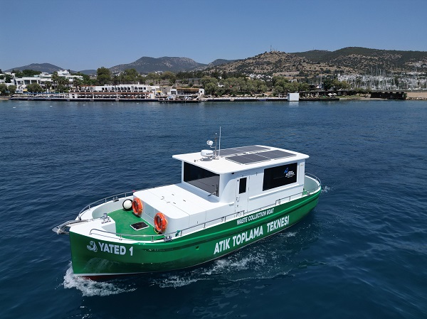 ‘Denizlerin temizliği için topyekün mücadele şart’
