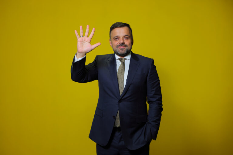 5G ihalesinin lideri Turkcell oldu