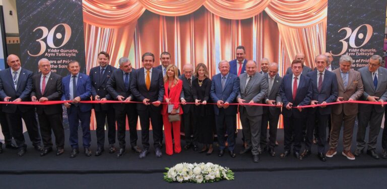 100 uçak dolusu yabancı geldi, ambalajın kalbi İstanbul’da buluştu